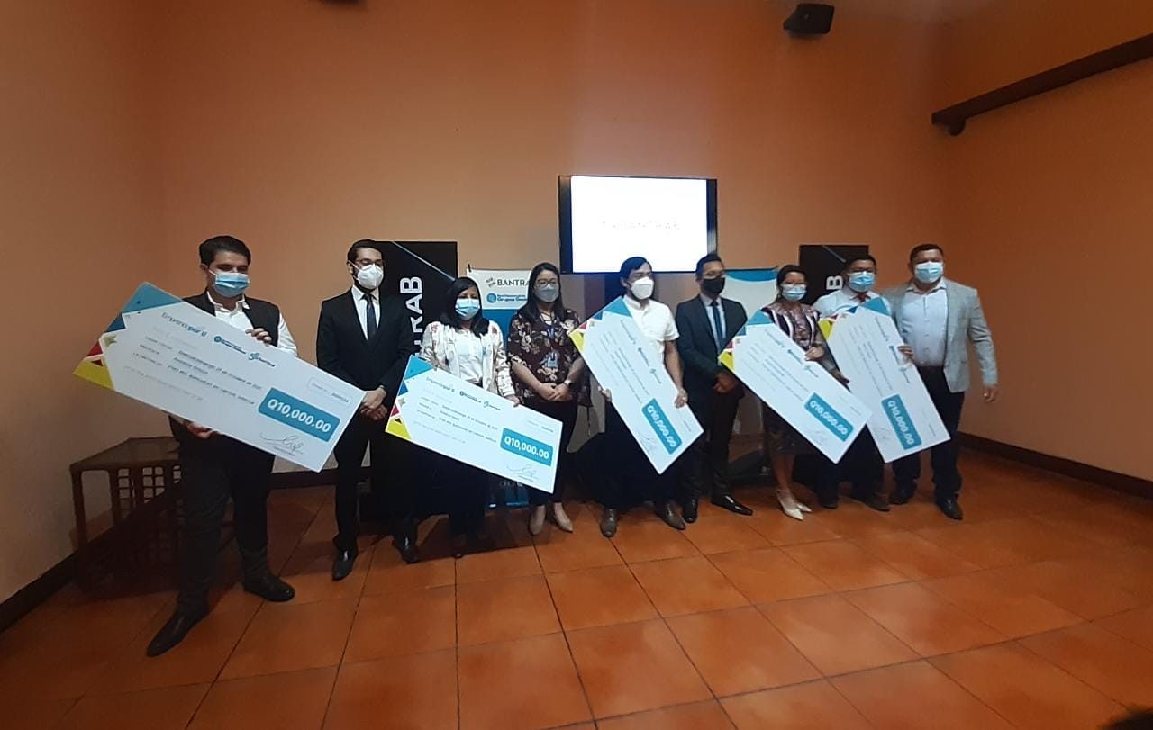 Reconocen esfuerzo de emprendedores quetzaltecos con incentivo económico Reconocen esfuerzo de emprendedores quetzaltecos con incentivo económico