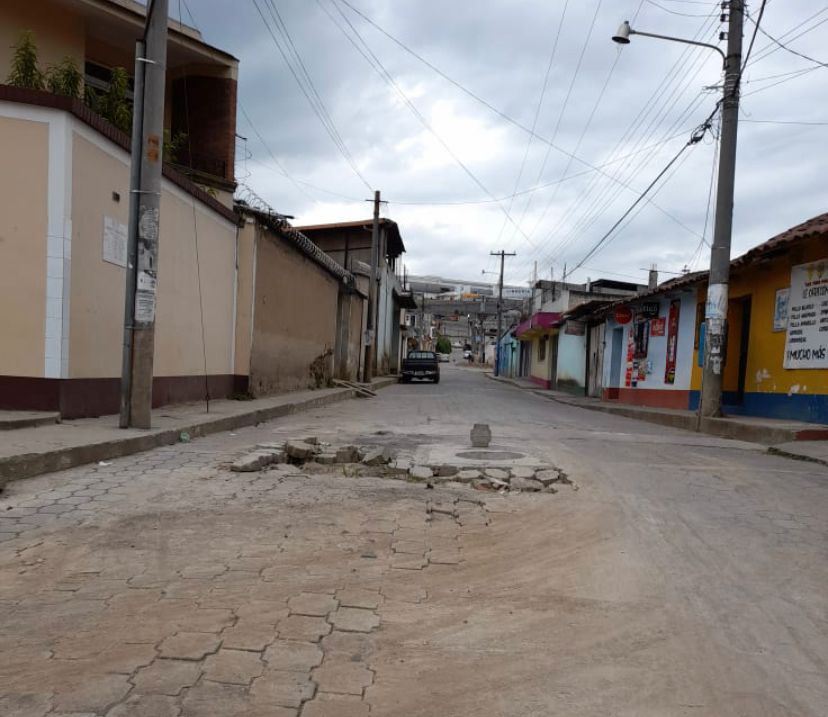 Peligro mortal: Vecinos piden concluir trabajos que comenzaron en junio en zona 5 Xela Peligro mortal: Vecinos piden concluir trabajos que comenzaron en junio en zona 5 Xela