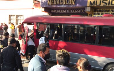 Por problemas de salud, piloto pierde control y colisiona contra otro bus