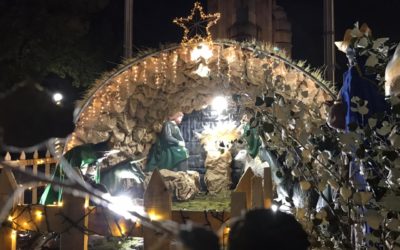 A un mes de Navidad, se ilumina el nacimiento en el parque central de Xela