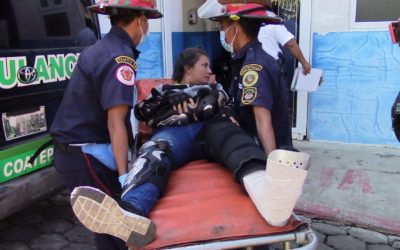 Motorista derrapa al evitar colisión con vehículo pesado