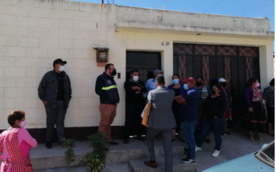 Vecinos y autoridades municipales se reúnen por introducción de línea de buses