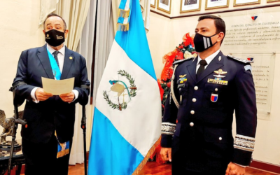 Cambian al ministro de la Defensa Nacional de Guatemala