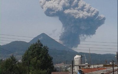 Volcán Santiaguito aumenta actividad eruptiva