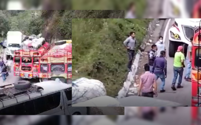 Se paraliza el tráfico en ruta a Chichicastenango, graban riña a la mitad de la carretera