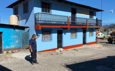 Remozan edificio de la auxiliatura en aldea Xecam, Cantel.