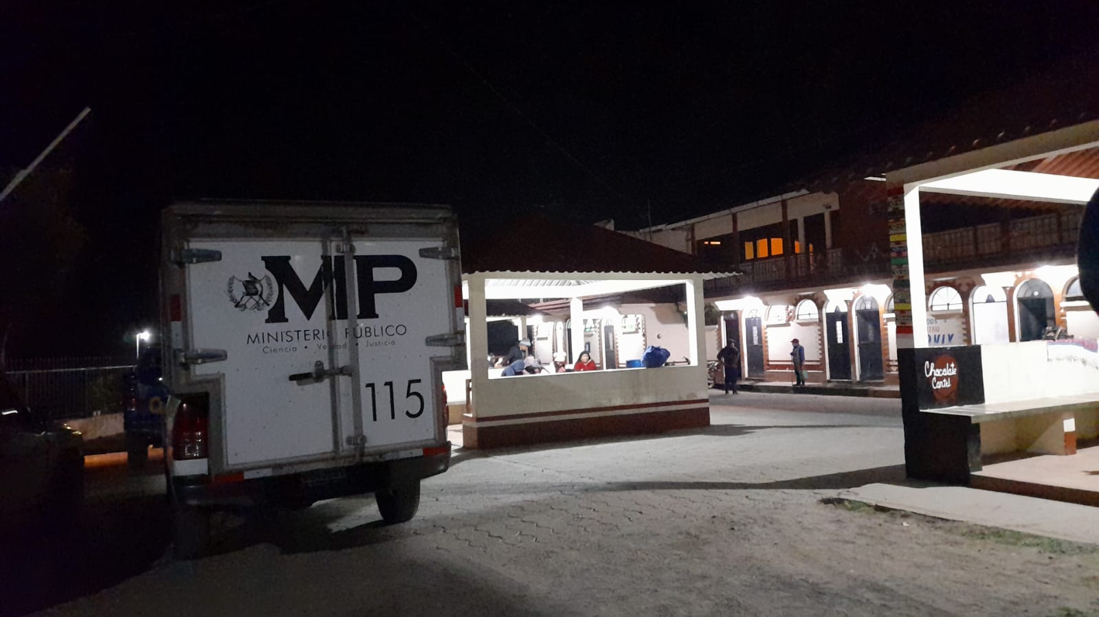 El MP procesa escena en centro recreativo Chicovix , donde un hombre de 26 años falleció este domingo