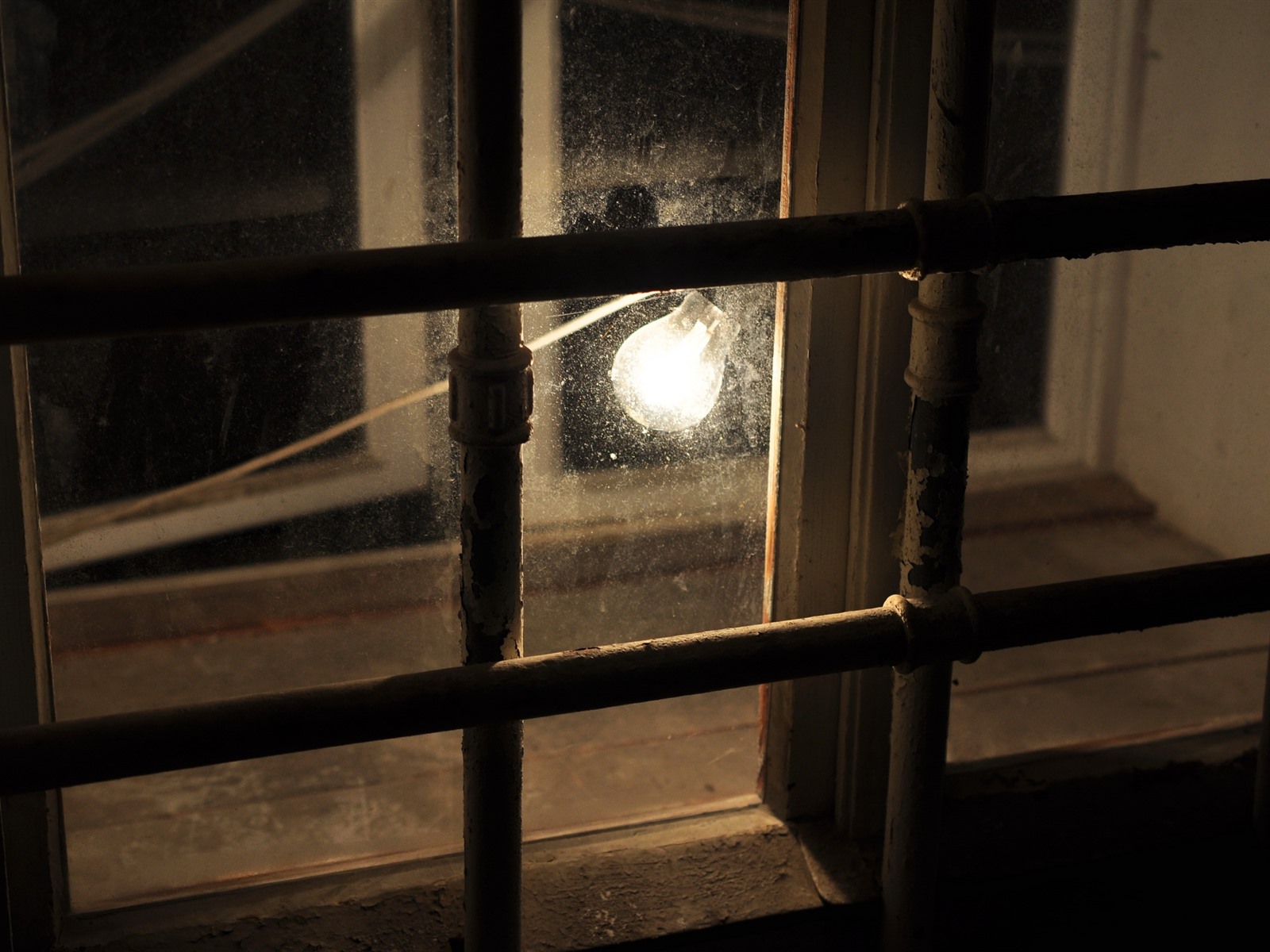 Abuelito comenzará el 2022 en casa, estaba tirado frente al Rastro Municipal pero vecinos lo auxiliaron