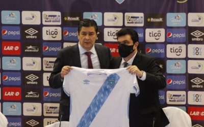 Luis Fernando Tena firma contrato por cuatro años con Fedefut