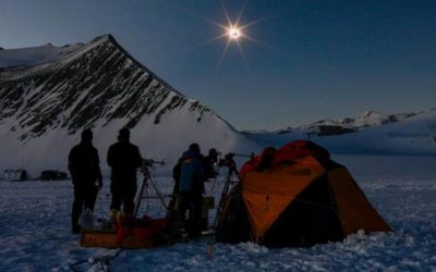 Así fue el último eclipse total de sol de 2021 que se observó en la Antártida