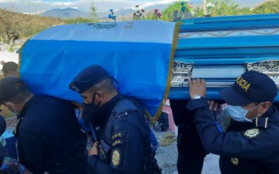 Inhuman al inspector de la PNC, quien murió en cumplimiento de su deber en una emboscada en Nahualá, Sololá.