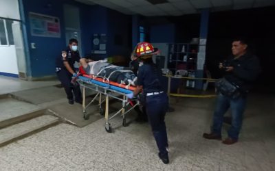 Cuádruple colisión deja dos personas heridas de gravedad