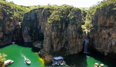 Al menos cinco muertos y más de 30 heridos tras desprenderse parte de un cañón en Brasil