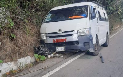 Excesiva velocidad provoca accidente