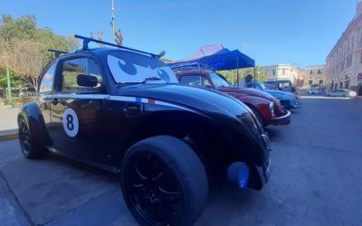 Exhiben autos clásicos en el Centro Histórico de Quetzaltenango