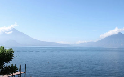 Embarcación zozobró en aguas del Lago de Atitlán