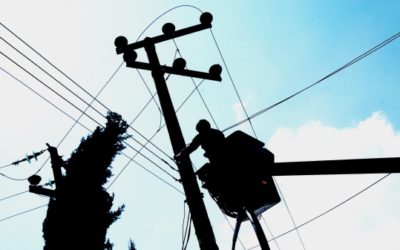 Electrocutados al hacer contacto con alta tensión.