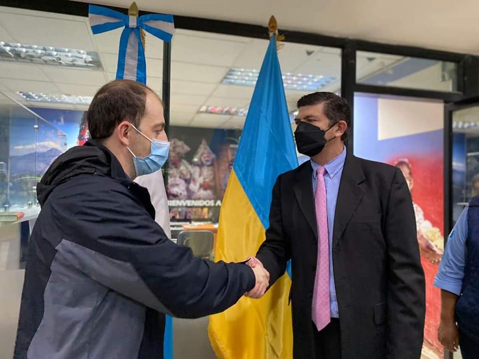 Ucranianos ingresan a Guatemala en condición de refugiados