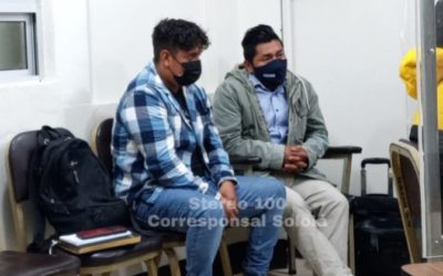 Hombres, quienes fueron liberados por vecinos, enfrentan juicio por portación ilegal de armas de fuego