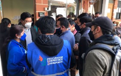 Más de 500 maestros manifiestan porque dicen que no les han pagado desde enero