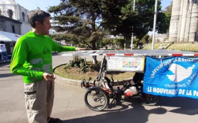Francés visita Quetzaltenango como parte de su recorrido ecológico en bicicleta
