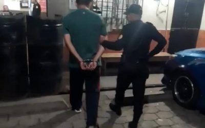 Detienen a hombre por tráfico de personas