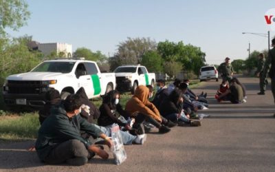 «Más riesgo en todo»: migrantes reaccionan a las nuevas medidas del gobernador de Texas