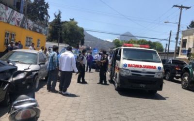 PNC, luego de persecución que finaliza en accidente, detiene a presuntos ladrones en la zona 3 de Xela