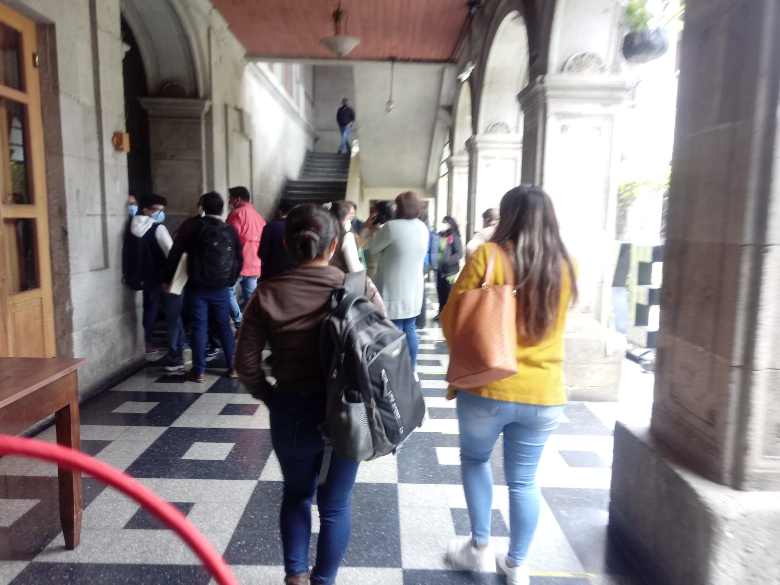 Logran evacuar Municipalidad de Quetzaltenango, manifestantes retuvieron a empleados según el gerente municipal