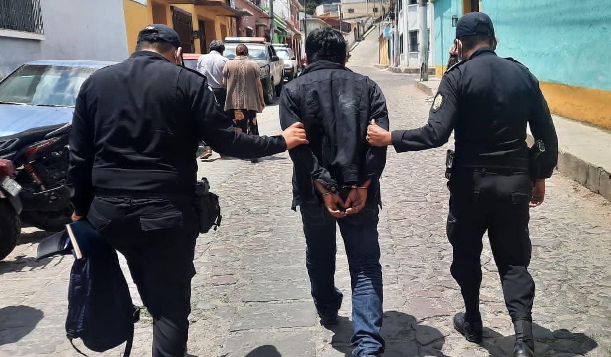 Señalado de asaltar a señorita en bus que circula por la zona 1 de Xela, tiene antecedentes