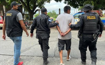 Presuntos responsables de atentar contra policía son capturados