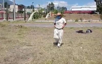 Enseñan técnicas para conseguir agua de forma artesanal