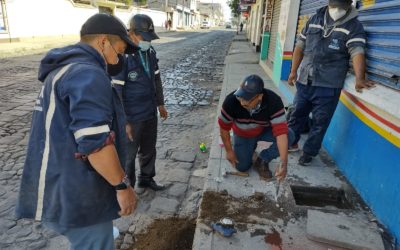 Cortan servicio de agua a usuarios que no han pagado