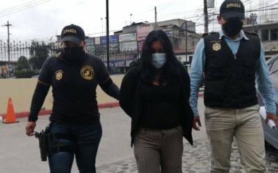 Capturan a mujer señalada de extorsión en Xecaracoj
