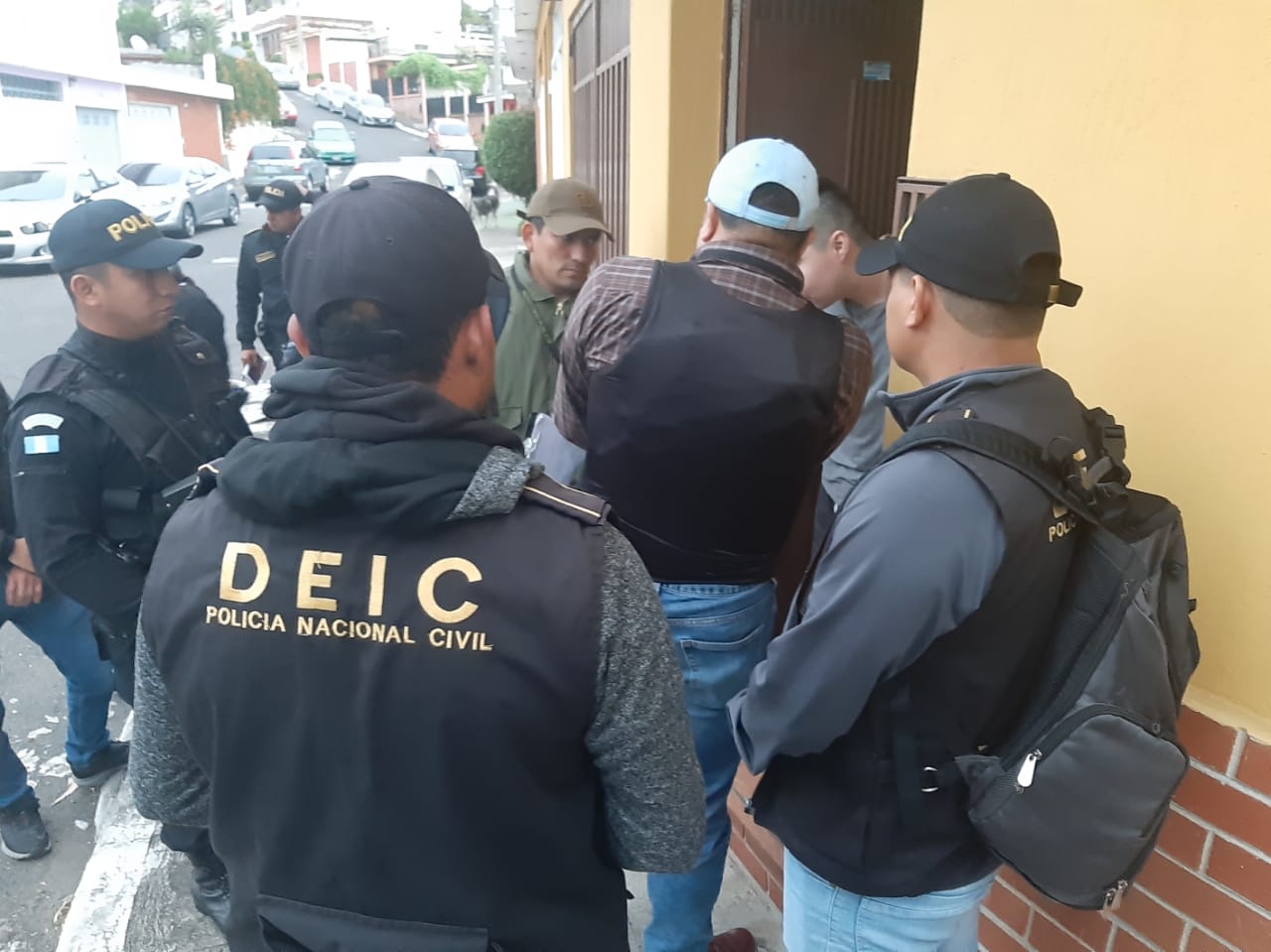 Luego de informar sobre estructura criminal desmantelada, autoridades hacen recomendaciones a la población