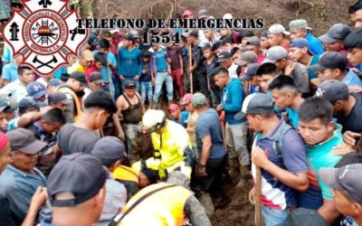 Van 7 fallecidos. Familia quedó soterrada tras deslizamiento en Alta Verapaz