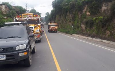Denuncian que pilotos conducen en contra de la vía en la ruta a Huehuetenango