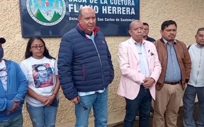 Diputados buscan a rector de Usac por elección de rector