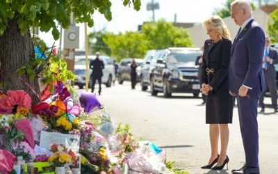 Biden pide al Congreso leyes más estrictas sobre armas de fuego