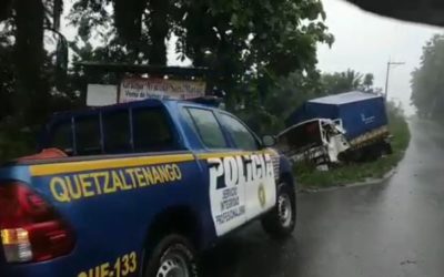 Cinco heridos deja colisión de camiones en Quetzaltenango