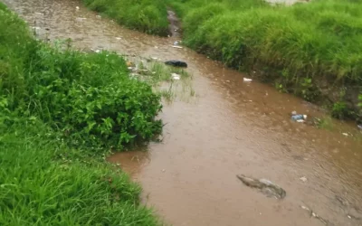 Vecinos del Zanjón Calderón afectados por lluvias