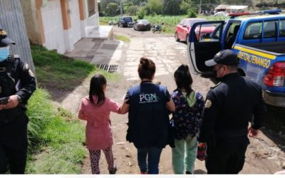 Rescatan a tres menores de edad en allanamiento en la zona 9 de Quetzaltenango