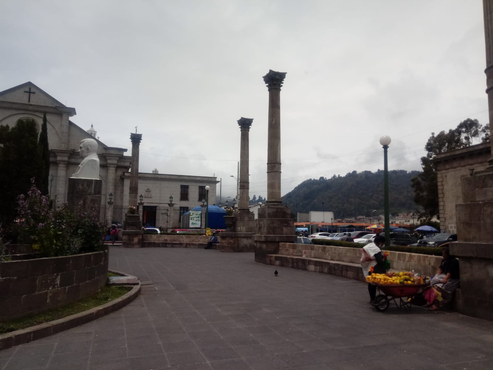 Preparan restauración del Parque Central y Teatro Municipal de Quetzaltenango