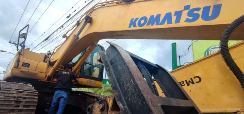 PNC recupera retroexcavadora
