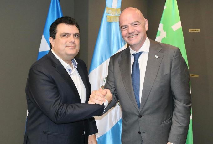 Presidente de FIFA, Gianni Infantino, visita Guatemala