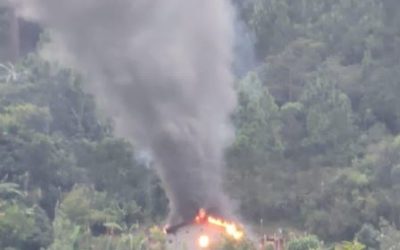 Pobladores linchan a presuntos secuestradores de niño