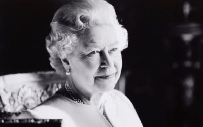 Gran Bretaña llora a la reina Isabel mientras el rey Carlos asume el trono