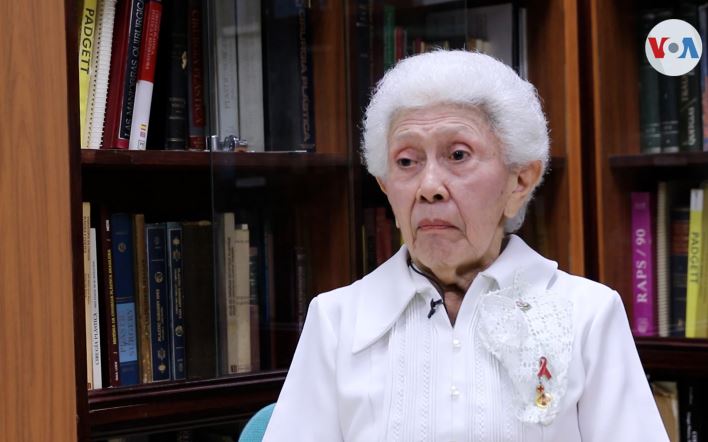 «Hasta que Dios me lo permita», la enfermera de 92 años con siete décadas de trabajo ininterrumpidos en Venezuela