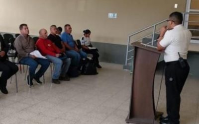 Homenaje a cuatro agentes por cumplir tiempo de servicio