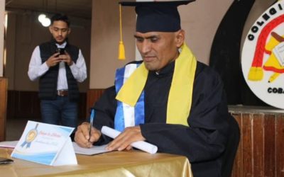 Se gradúa de nivel medio alcalde de Carchá